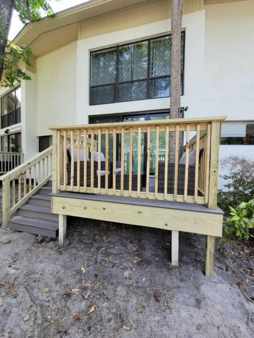 Contemporary Bliss-Newly Renovated Cozy Villa! Hilton Head Island Exterior photo