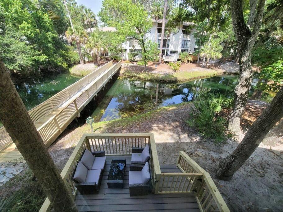 Contemporary Bliss-Newly Renovated Cozy Villa! Hilton Head Island Exterior photo